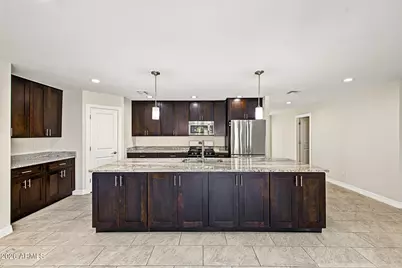 8714 E Clarendon Avenue, Scottsdale, AZ 85251 - Photo 12