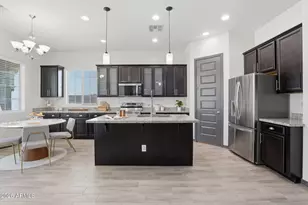 3910 S Bell Pl, Chandler, AZ 85286 - Photo 10