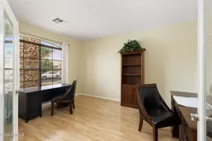 17819 W Club Vista Dr, Surprise, AZ 85374 - Photo 4