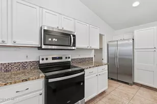 15866 W Tara Ln, Surprise, AZ 85374 - Photo 14