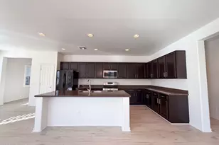 40877 W Bedford Dr, Maricopa, AZ 85138 - Photo 2