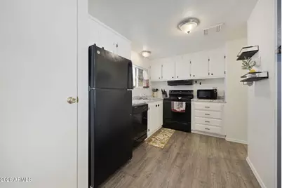 1644 E Villa Rita Drive, Phoenix, AZ 85022 - Photo 8