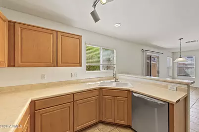 797 E Desert Holly Circle, San Tan Valley, AZ 85143 - Photo 4