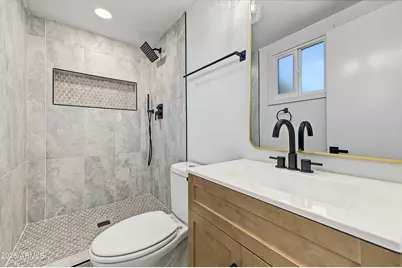 7142 W Westview Drive, Phoenix, AZ 85033 - Photo 12