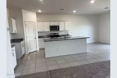 3212 E Valleyhigh Trail, San Tan Valley, AZ 85143 - Photo 6