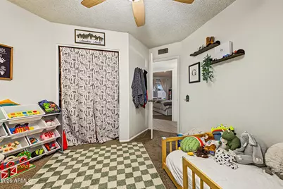 7018 S 41st Place, Phoenix, AZ 85042 - Photo 18