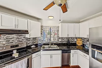 7018 S 41st Place, Phoenix, AZ 85042 - Photo 12