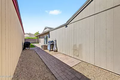 7018 S 41st Place, Phoenix, AZ 85042 - Photo 24