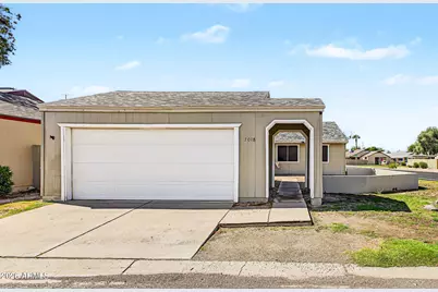 7018 S 41st Place, Phoenix, AZ 85042 - Photo 1