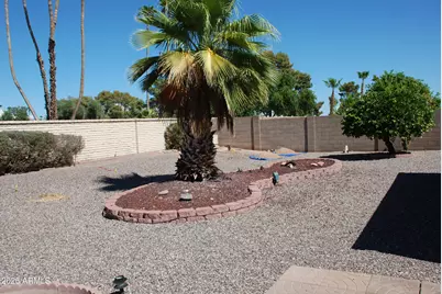 10826 W Meade Drive, Sun City, AZ 85351 - Photo 32