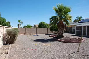 10826 W Meade Dr, Sun City, AZ 85351 - Photo 14