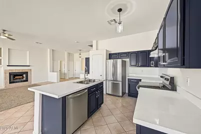 13592 W Ironwood Street, Surprise, AZ 85374 - Photo 10