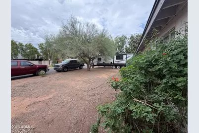 4713 E Devonshire Avenue, Phoenix, AZ 85018 - Photo 2