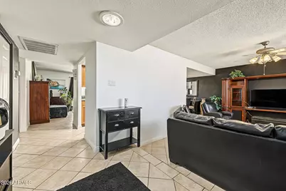 14428 N 51st Lane, Glendale, AZ 85306 - Photo 8