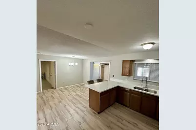 3410 E Shaw Butte Drive, Phoenix, AZ 85028 - Photo 6