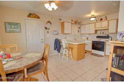 812 N Sunshine Boulevard, Eloy, AZ 85131 - Photo 12
