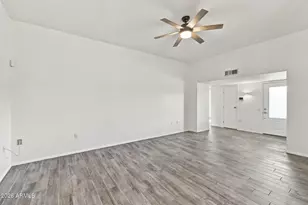 16210 N Meadow Park Dr, Sun City, AZ 85351 - Photo 8