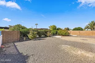 16210 N Meadow Park Dr, Sun City, AZ 85351 - Photo 34