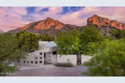 6318 N 52nd Place #11, Paradise Valley, AZ 85253 - Photo 1