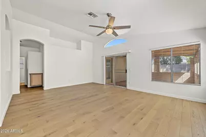 7454 W Louise Drive, Glendale, AZ 85310 - Photo 4