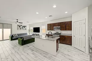 5724 W Encinas Ln, Phoenix, AZ 85043 - Photo 4
