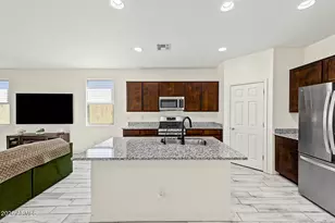 5724 W Encinas Ln, Phoenix, AZ 85043 - Photo 8