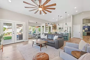 1113 S Scallop Dr, Gilbert, AZ 85233 - Photo 2