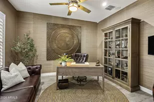 2933 E Daley Ln, Phoenix, AZ 85050 - Photo 10
