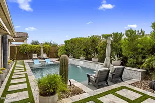 2933 E Daley Ln, Phoenix, AZ 85050 - Photo 4