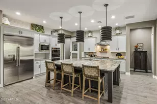 2933 E Daley Ln, Phoenix, AZ 85050 - Photo 14