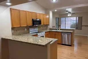 4670 W Geronimo St, Chandler, AZ 85226 - Photo 2