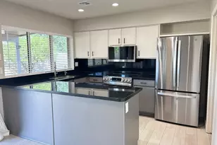 6221 E Gelding Dr, Scottsdale, AZ 85254 - Photo 2