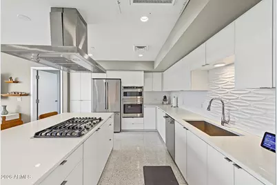 200 W Portland Street #627, Phoenix, AZ 85003 - Photo 8