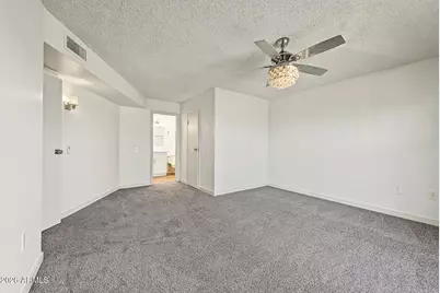10031 W Hutton Drive, Sun City, AZ 85351 - Photo 16