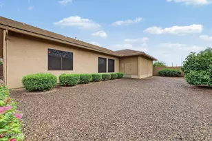 2750 S Beachwood Cir, Mesa, AZ 85209 - Photo 32