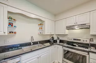 4230 W Kaler Dr, Phoenix, AZ 85051 - Photo 12