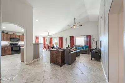 2385 E Fiesta Drive, Casa Grande, AZ 85194 - Photo 8