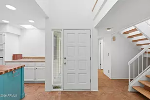 1915 E Linger Ln, Phoenix, AZ 85020 - Photo 6