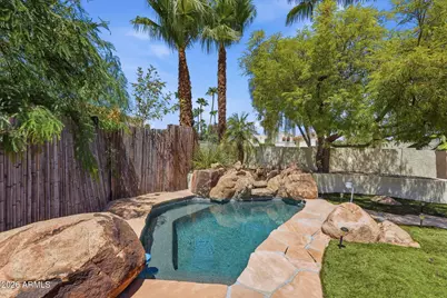 1915 E Linger Lane, Phoenix, AZ 85020 - Photo 4
