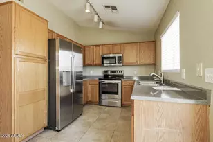 10436 W Granada Rd, Avondale, AZ 85392 - Photo 4