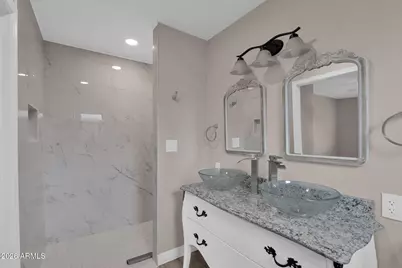 2021 E 10th Street, Tempe, AZ 85281 - Photo 16