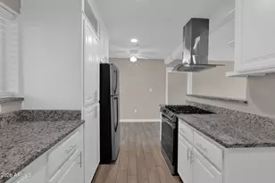 2021 E 10th St, Tempe, AZ 85281 - Photo 8