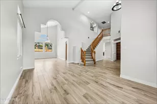 714 E Mountain Sky Ave, Phoenix, AZ 85048 - Photo 2