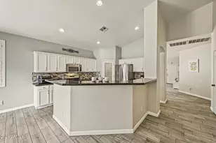 9247 W Salter Dr, Peoria, AZ 85382 - Photo 14