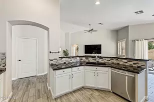 9247 W Salter Dr, Peoria, AZ 85382 - Photo 16