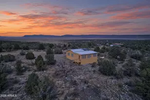 33265 W Mesa Rd, Seligman, AZ 86337 - Photo 2
