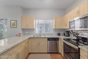 7401 W Arrowhead Clubhouse Dr, Glendale, AZ 85308 - Photo 14