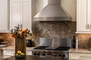 8 Biltmore Estate, Phoenix, AZ 85016 - Photo 14