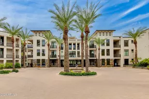 8 Biltmore Estate, Phoenix, AZ 85016 - Photo 1