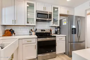 6137 N 16th Dr, Phoenix, AZ 85015 - Photo 10